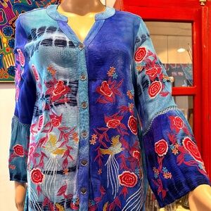 Calessa Tunic with Embroidered Flowers and Birds Sz M